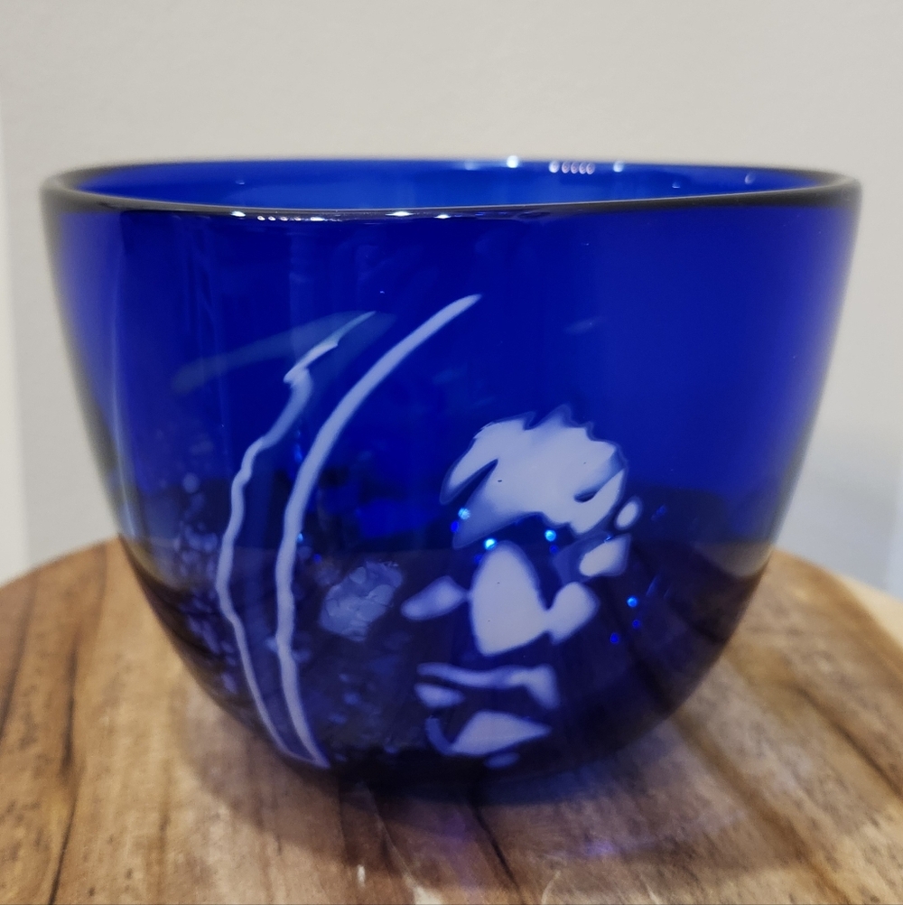 Cobalt Blue Art Glass Swirl Contrast Bowl 6.5" Hand-Blown